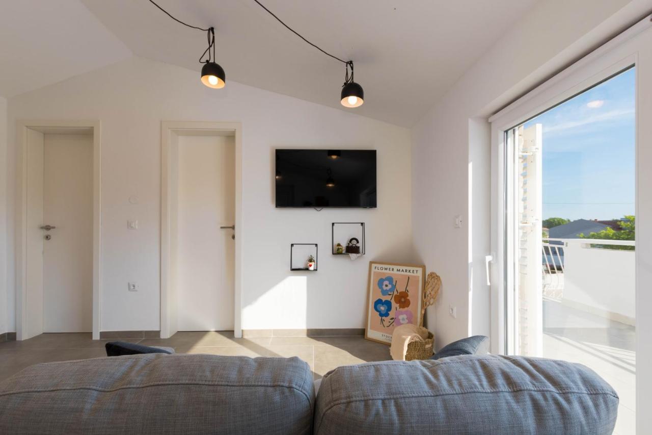 Apartment Eros Šišan Exterior foto